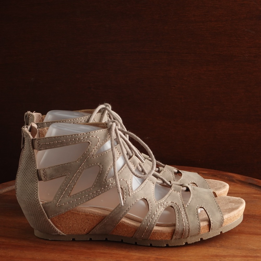 Earth Spirit Sandals Womens Size 11 Taupe Kendra Wedge Gladiator Coastal Shoes